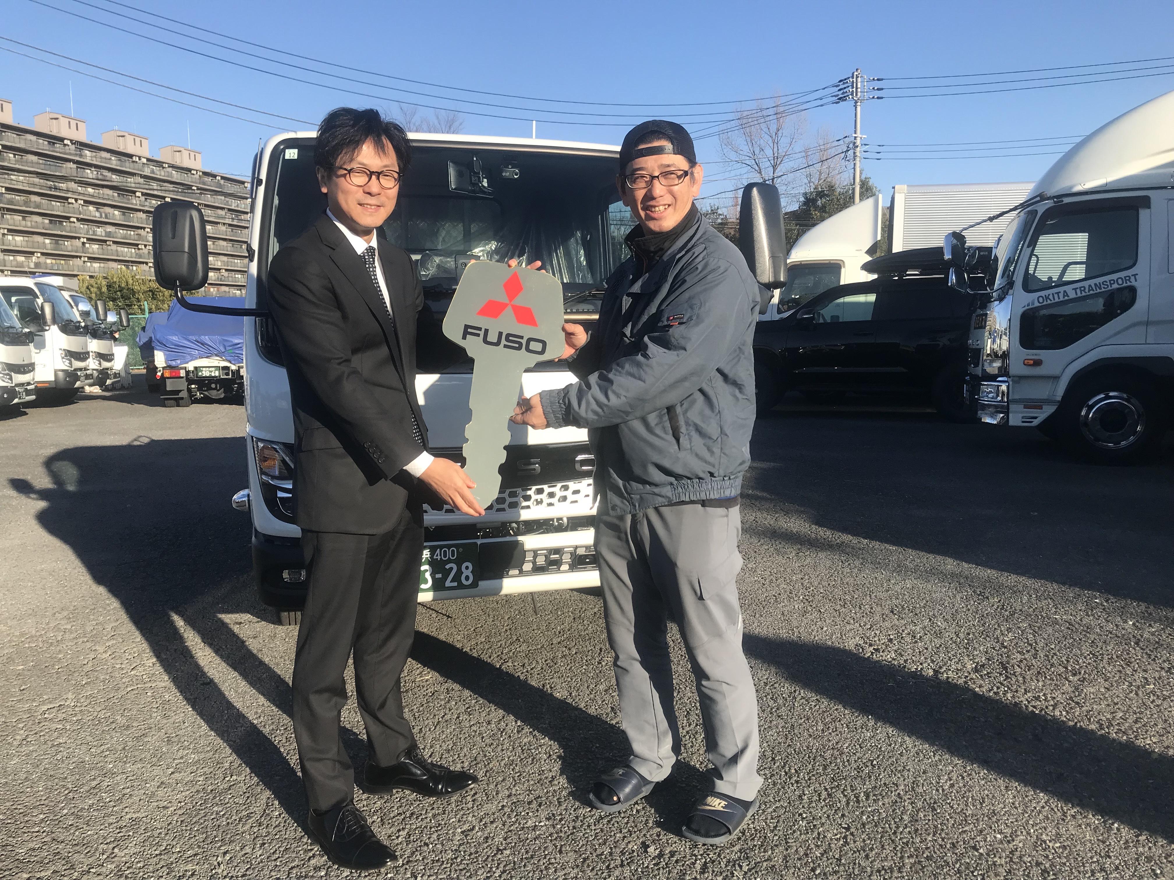 横浜営業所　納車式